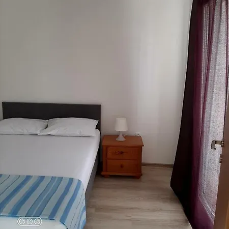 Gale Apartment