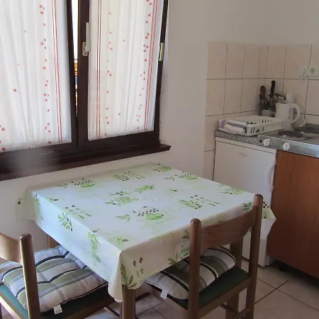 Apartment Gale Omis