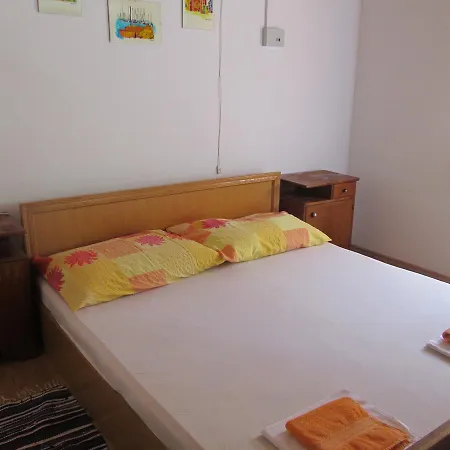 Gale Apartment